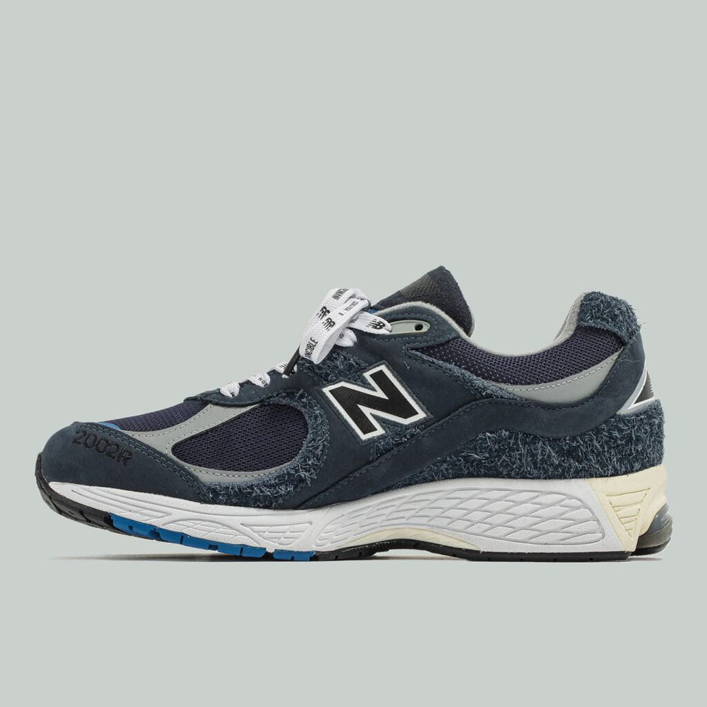 New Balance x N.HOOLYWOOD × INVINCIBLE / M2002RXH